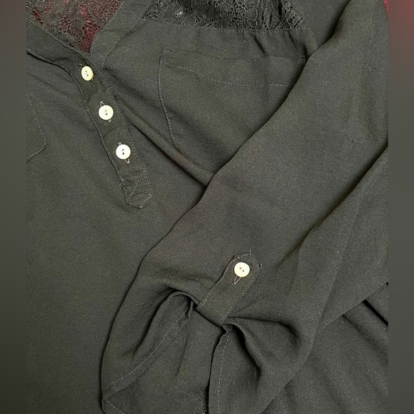 3/4 Sleeve Flowy Blouse with Lace Shoulders, Medium - Picture 4 of 4